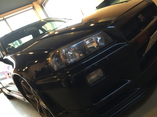 スカイライン GT-Rのフロントガラスリペア